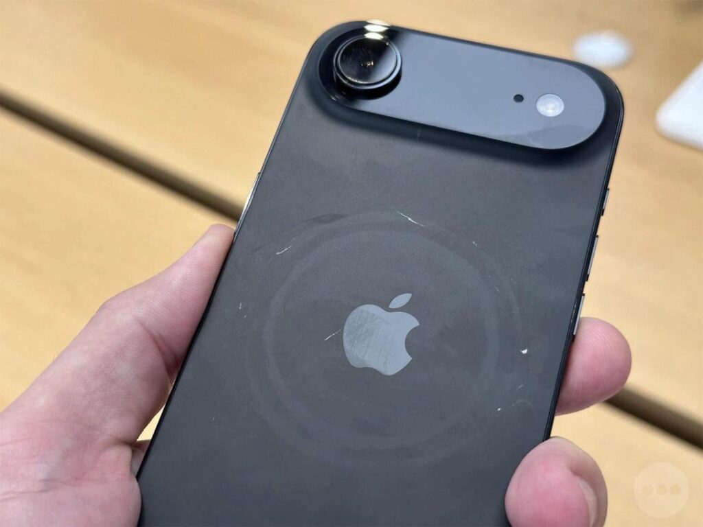 iPhone 17