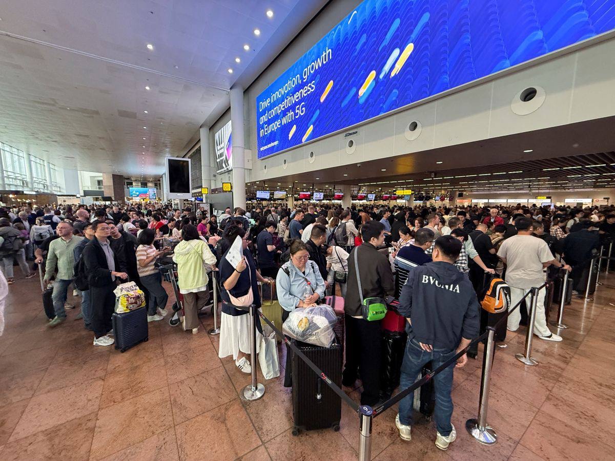 Cyber Attack Disrupts European Airports, Strands Passengers